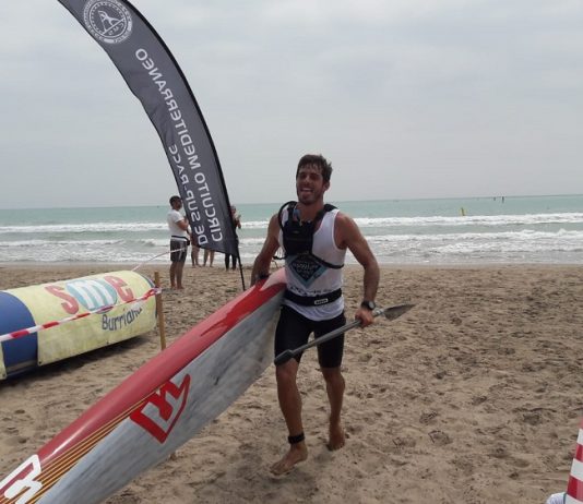 El borrianenc Pablo Ania s’imposa en la primera edició de l’Open SUP de Borriana