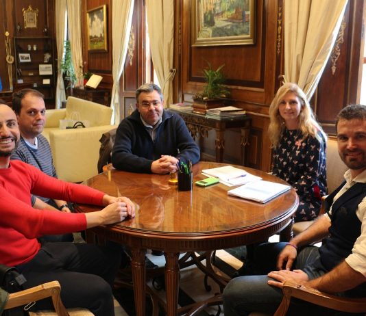 Marco escolta els clubs de volei sobre la reforma del pavelló Pablo Herrera