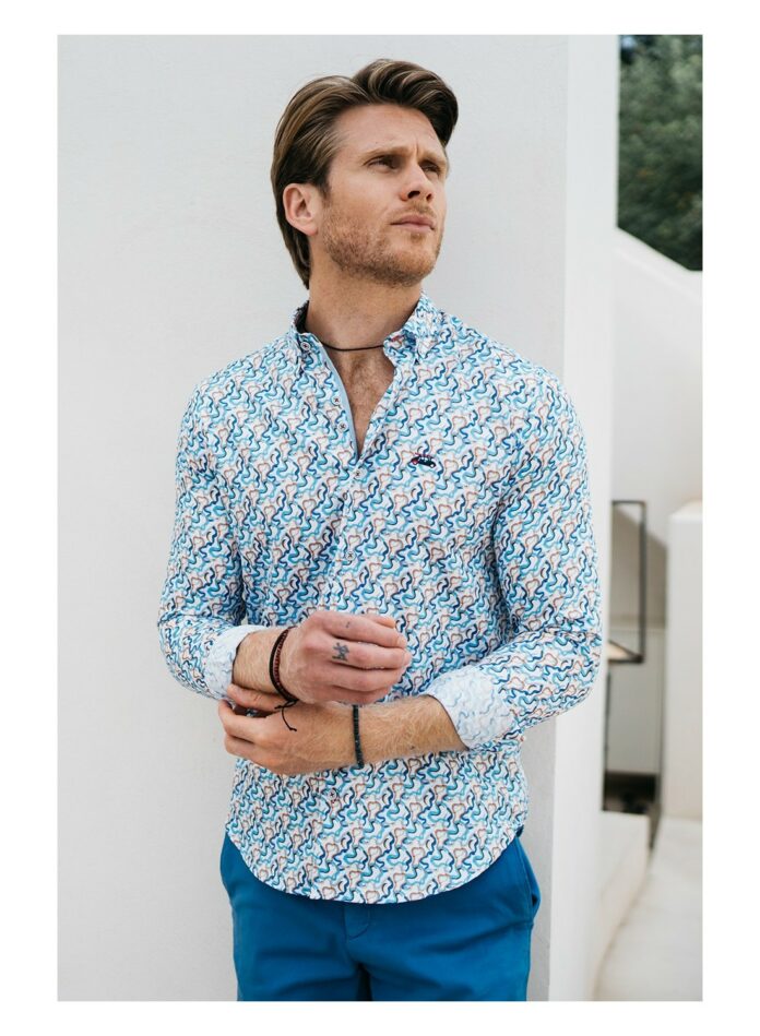 camisa hombre slim fit estampado abstracto azul y marron