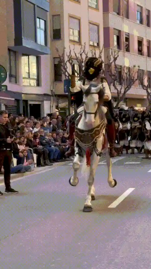 la mascleta da inicio a las fiestas