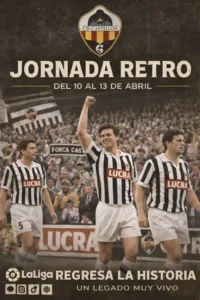 Afición del CD Castellón en el estadio Castalia durante la Jornada Retro de LaLiga, con camisetas históricas del club