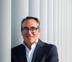 Estudiantes participando en el programa Enxarxatec impulsado por PortCastelló para fomentar talento joven y tecnología